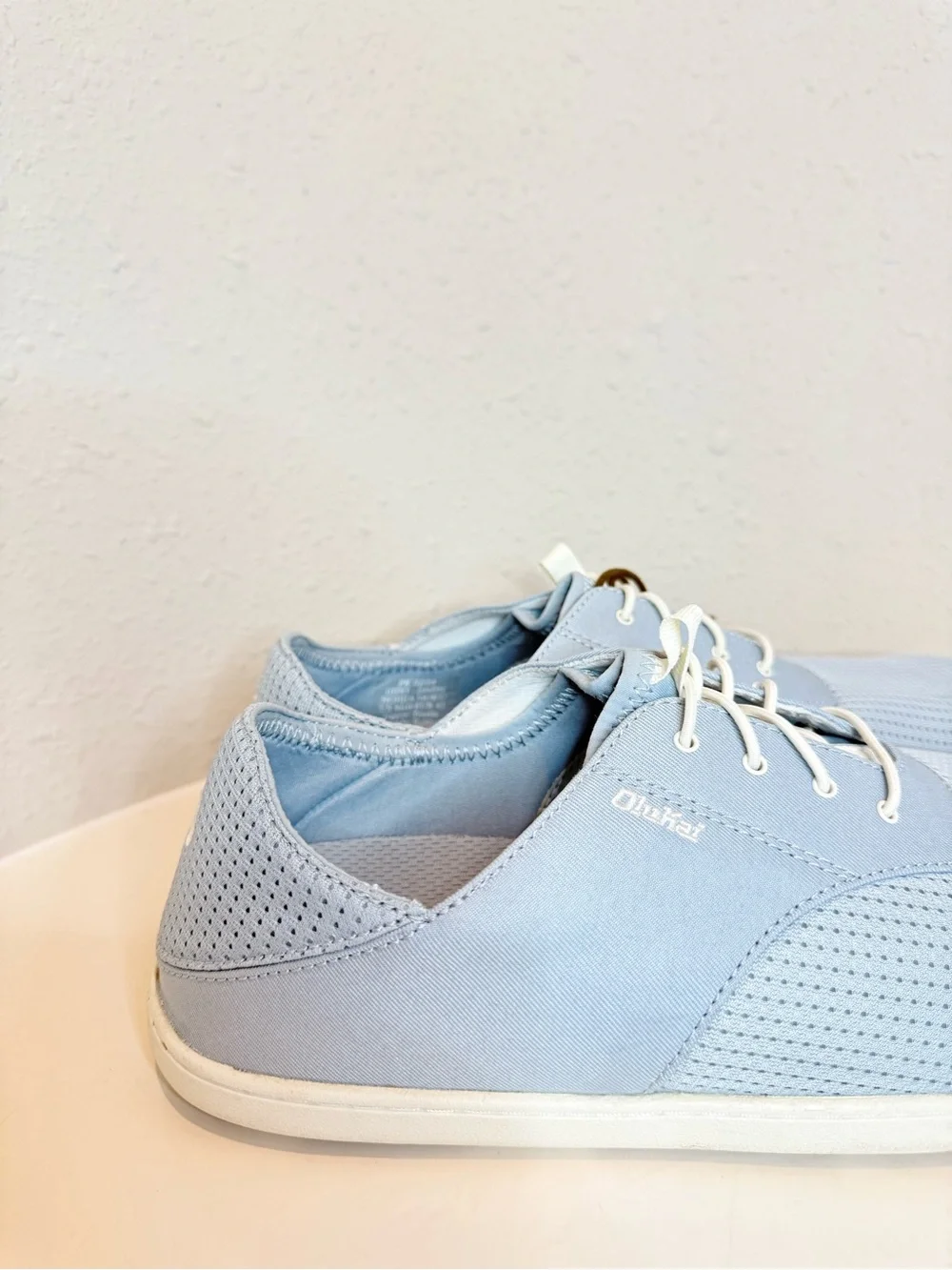 OluKai Nohea Moku Men’s Light Blue Denim Canvas Shoes Size 10 NWT